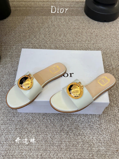 CD 26A Slippers Cannage Embroidered Cowhide Gold Logo