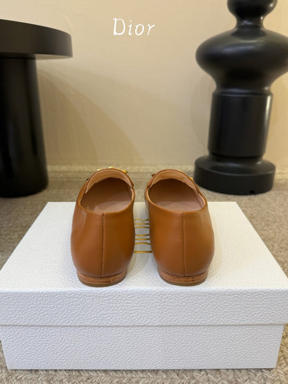 CD Médaillon Loafer Brown Sheepskin 835718