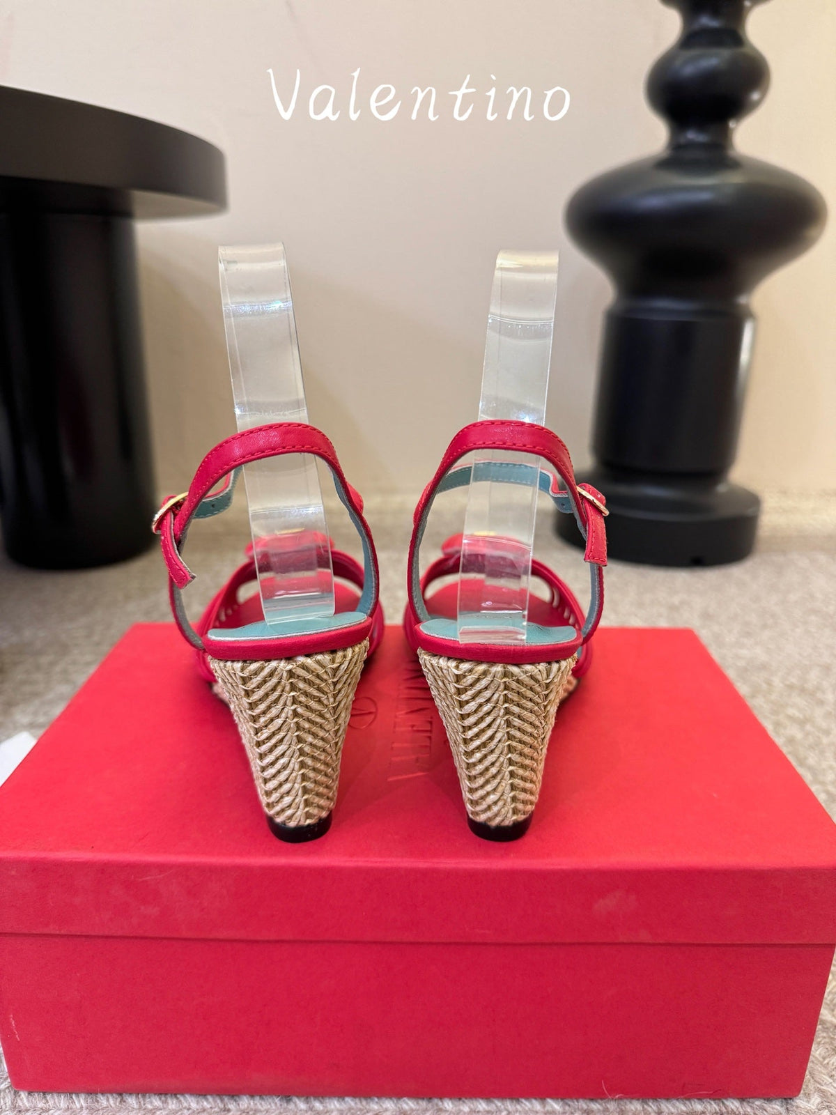 VT 26s Coeur Royal Wedge Sandals 7cm Red Sheepskin 104711
