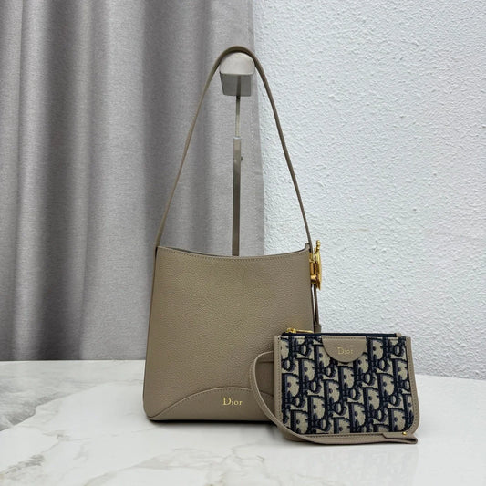 Dior 2026 Medaillon Bucket Bag 19.5cm Calfskin