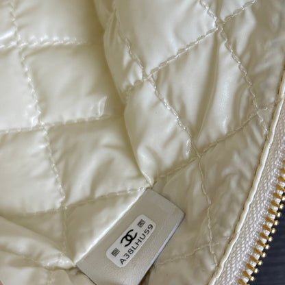 Chanel 26 Woven Clutch 19 White Red Canvas