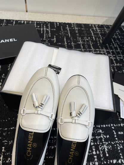 CC 26s Tassel Loafers White Calfskin 964907