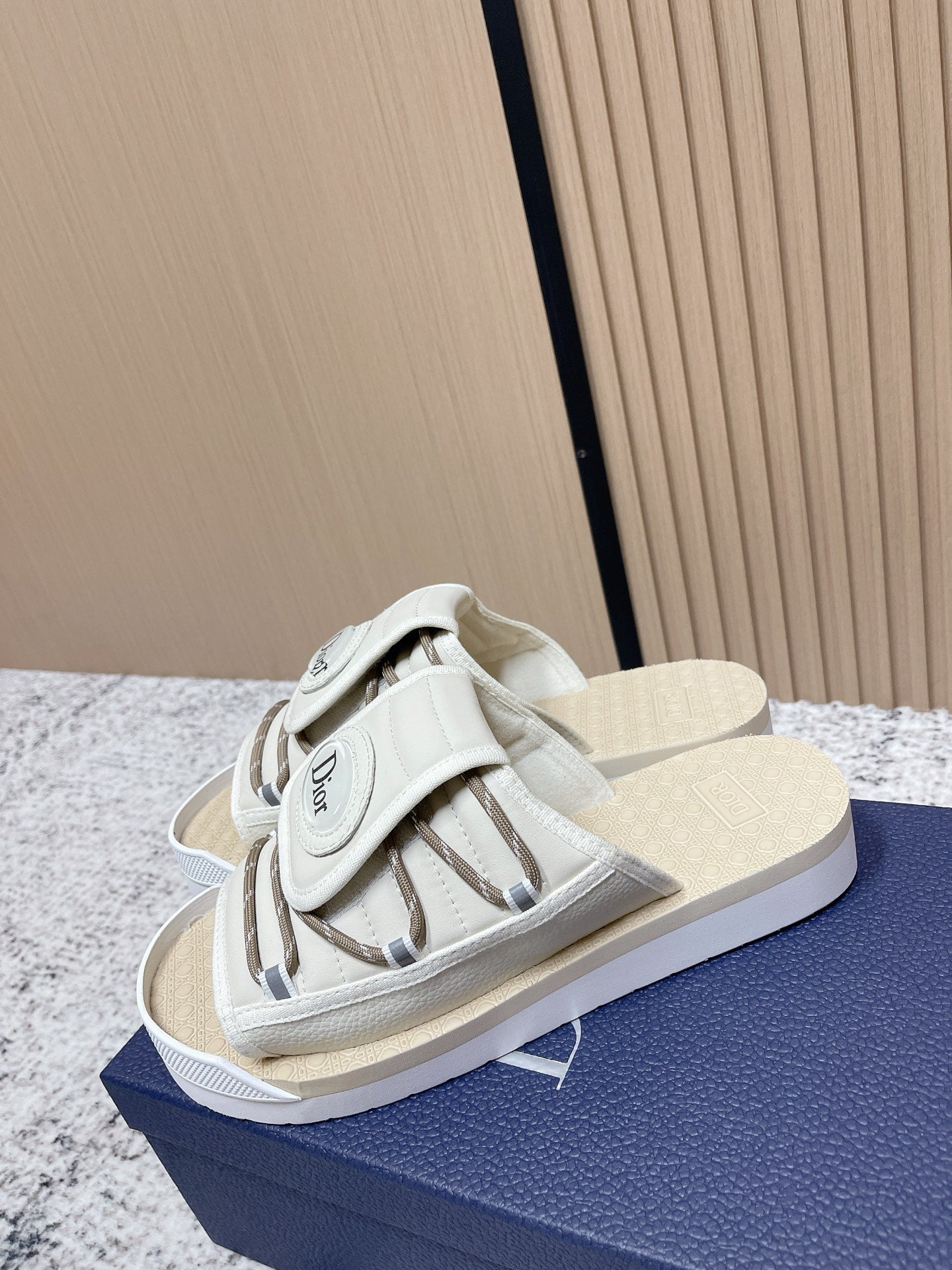 CD Men's Alpha Sandals White Rubber Fabric 752390