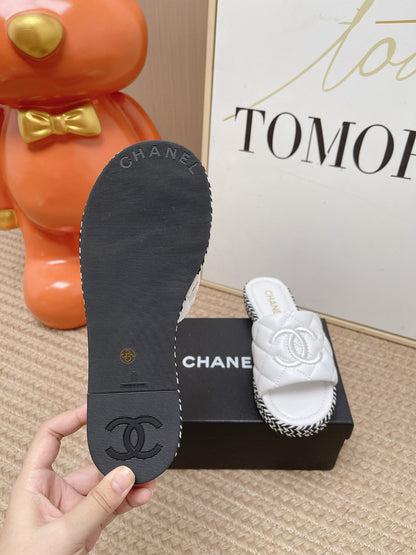 CC 26s Quilted Espadrille Slides White Leather 950786