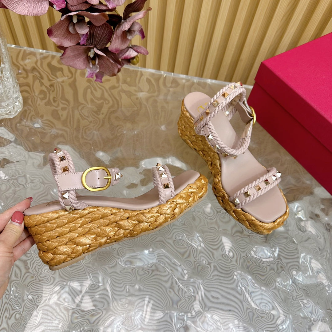Rockstud Flatform Sandal 75mm In Rose Pink Calfskin And Raffia 102858