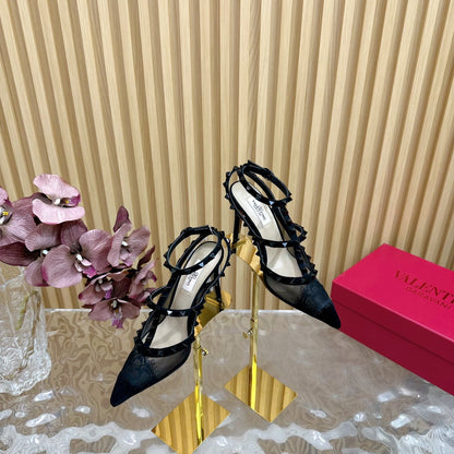 Rockstud Metallic Ankle Strap Pump 95mm Black Lambskin And Lace Fabric 102091