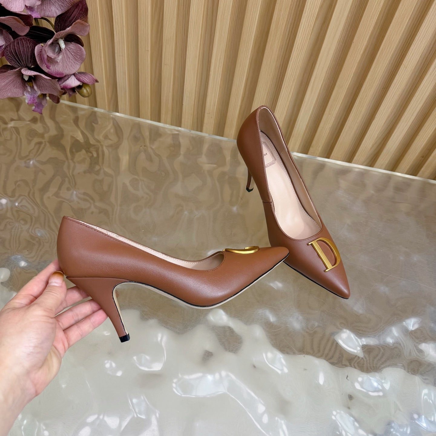 CD Buckle High-Heeled Elegant Shoes 85mm Brown Cowhide 537719
