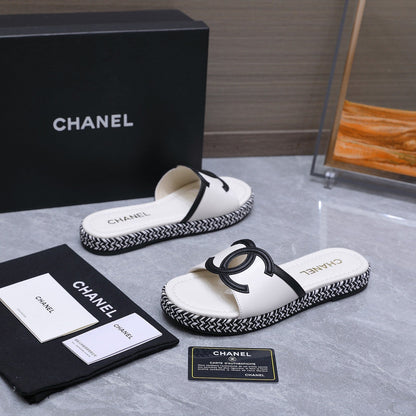 Chanel 2026 Slippers White Sheepskin 758400
