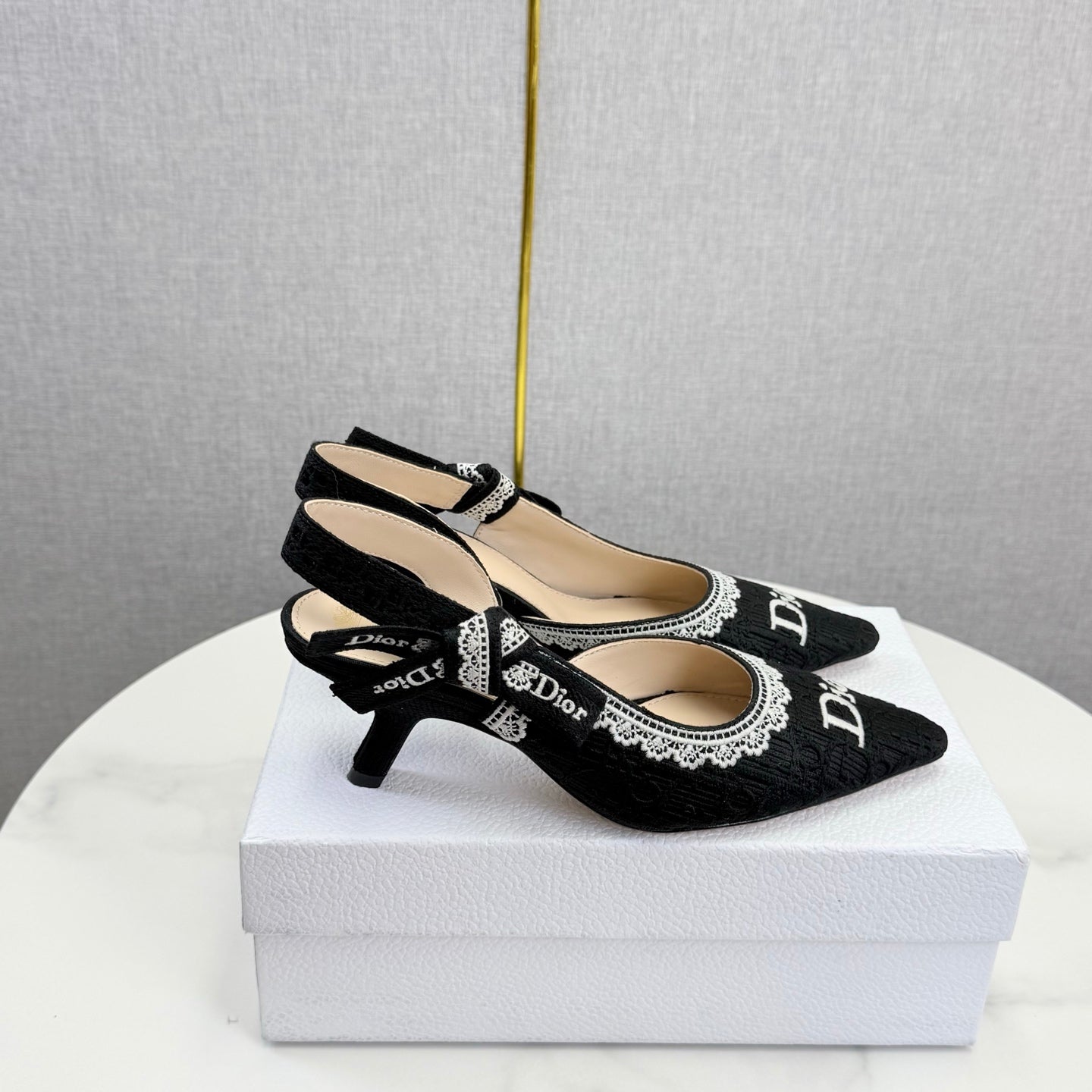 CD 26 Embroidered Slingback 65 Black Canvas 620369