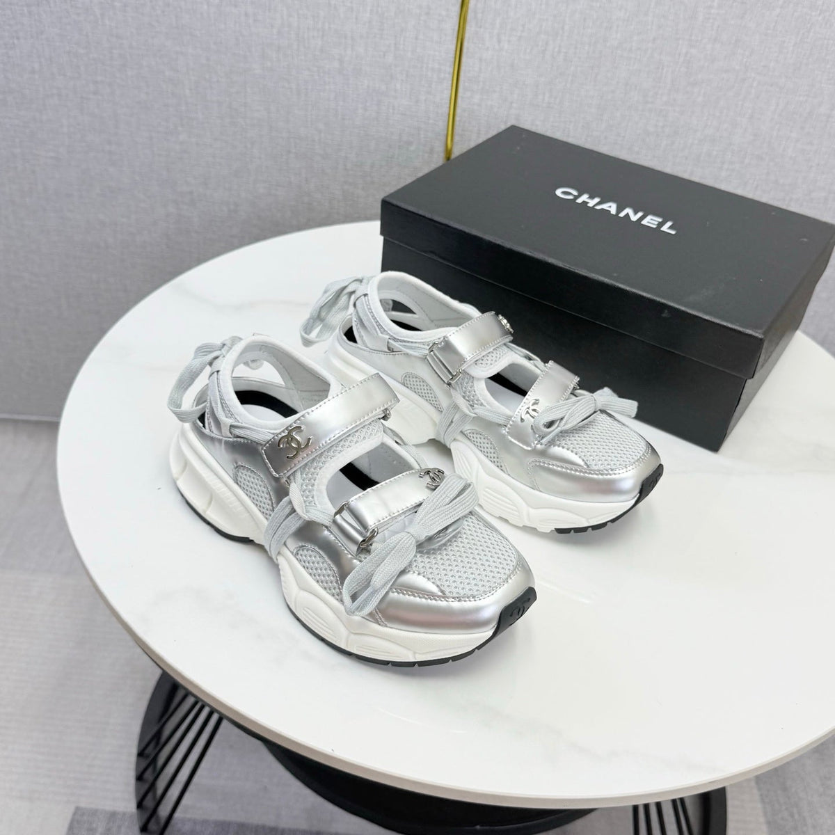 CC 26s Casual Sneakers White Grey Metalic Leather Mesh 865837