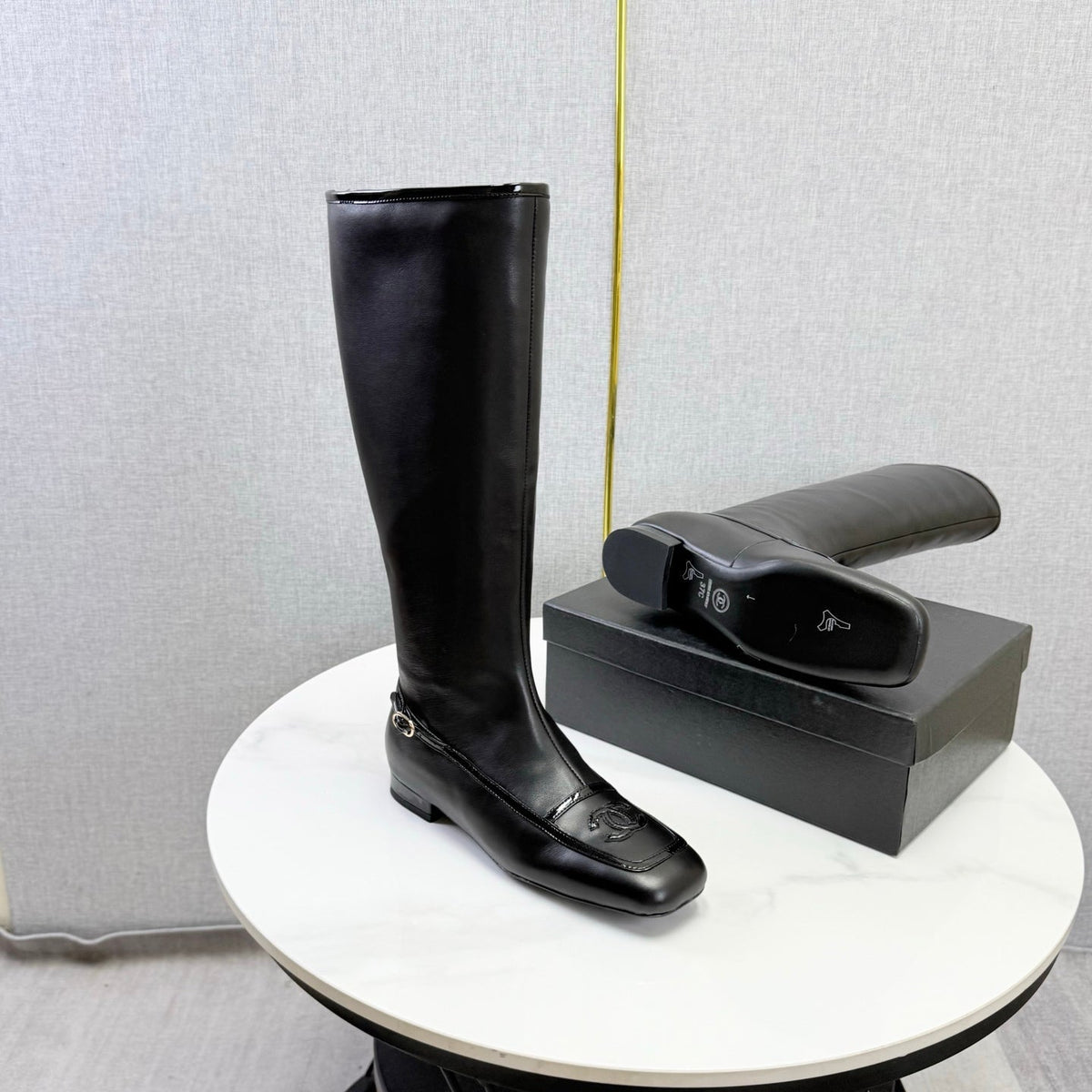 CC 26s Square Toe Low Heel Long Boots Black Sheeepskin 972800