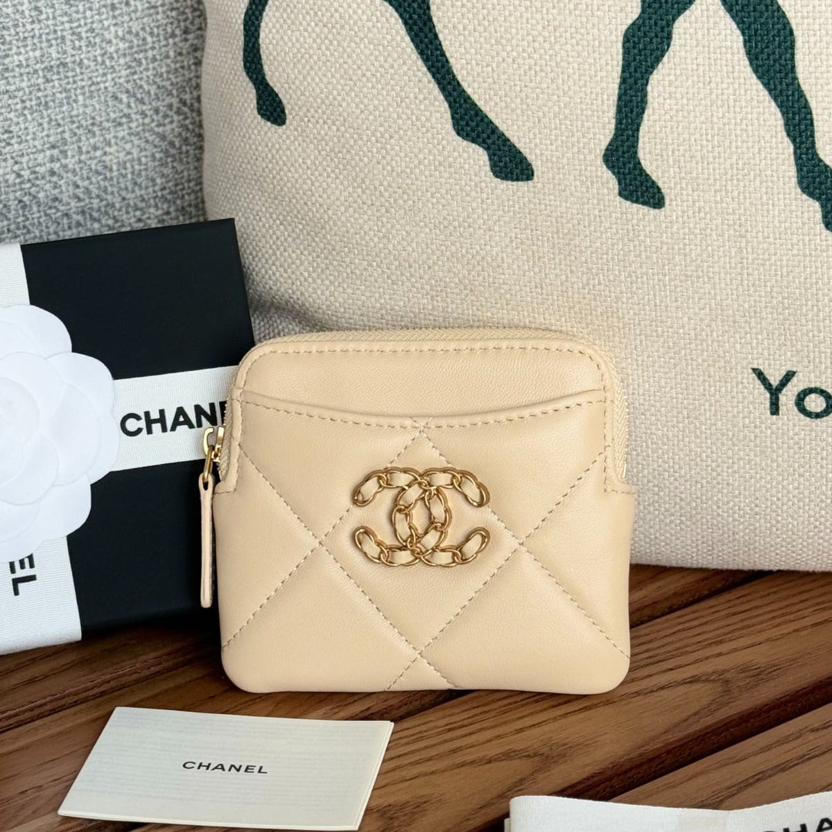 cc 19 zipped coin purse 11cm cream lambskin gold hardware