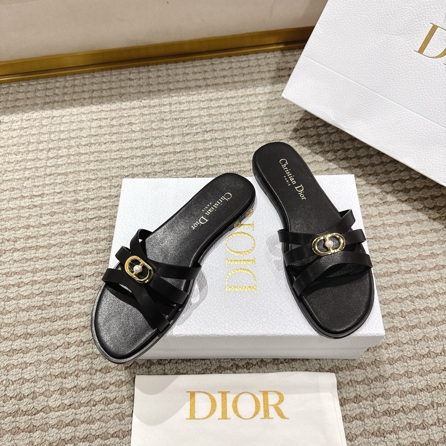 CD 30M Slide Black Calfskin 543741