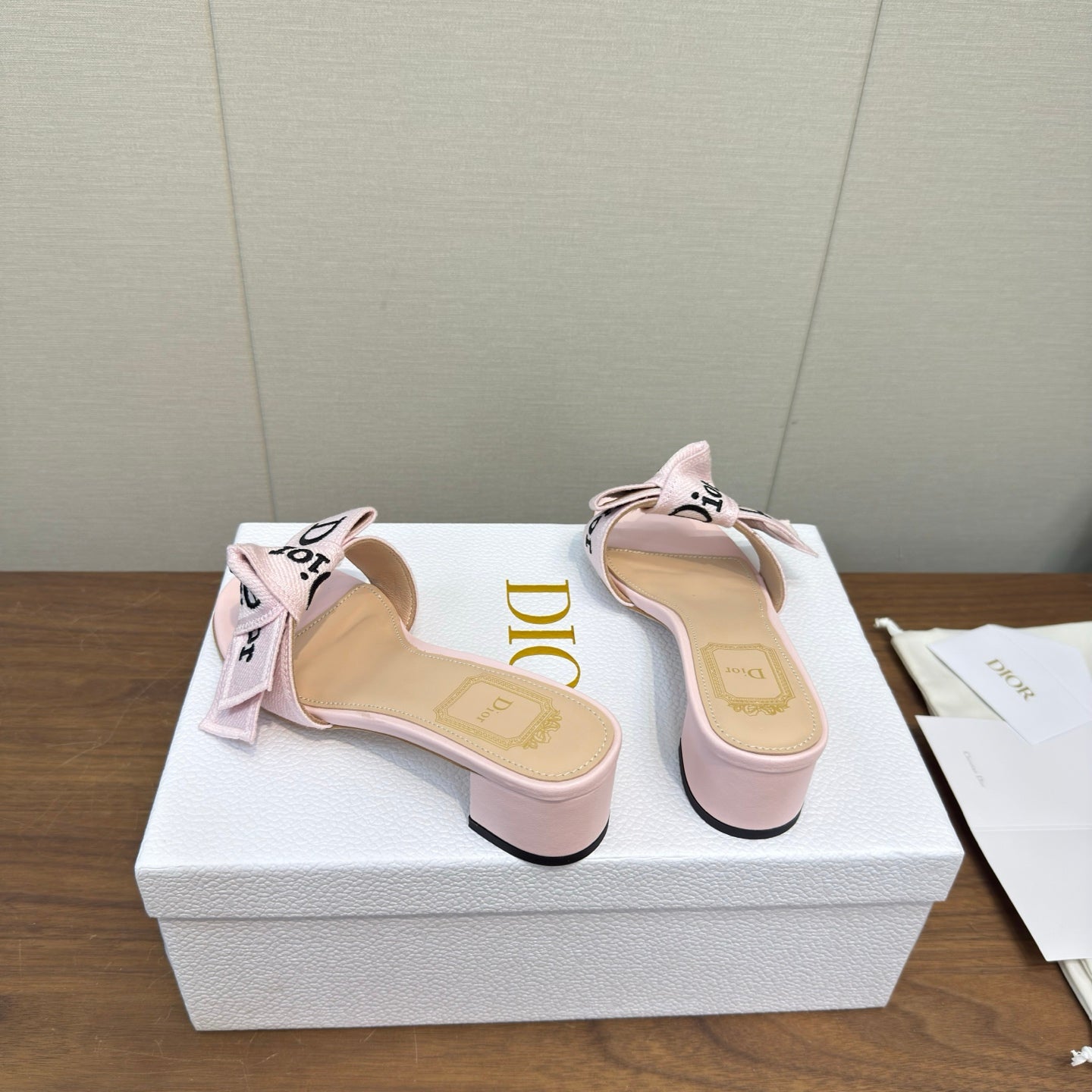 CD 26s J'Adior Chunky Heel 4.5cm Light Pink Canvas Lambskin 922454