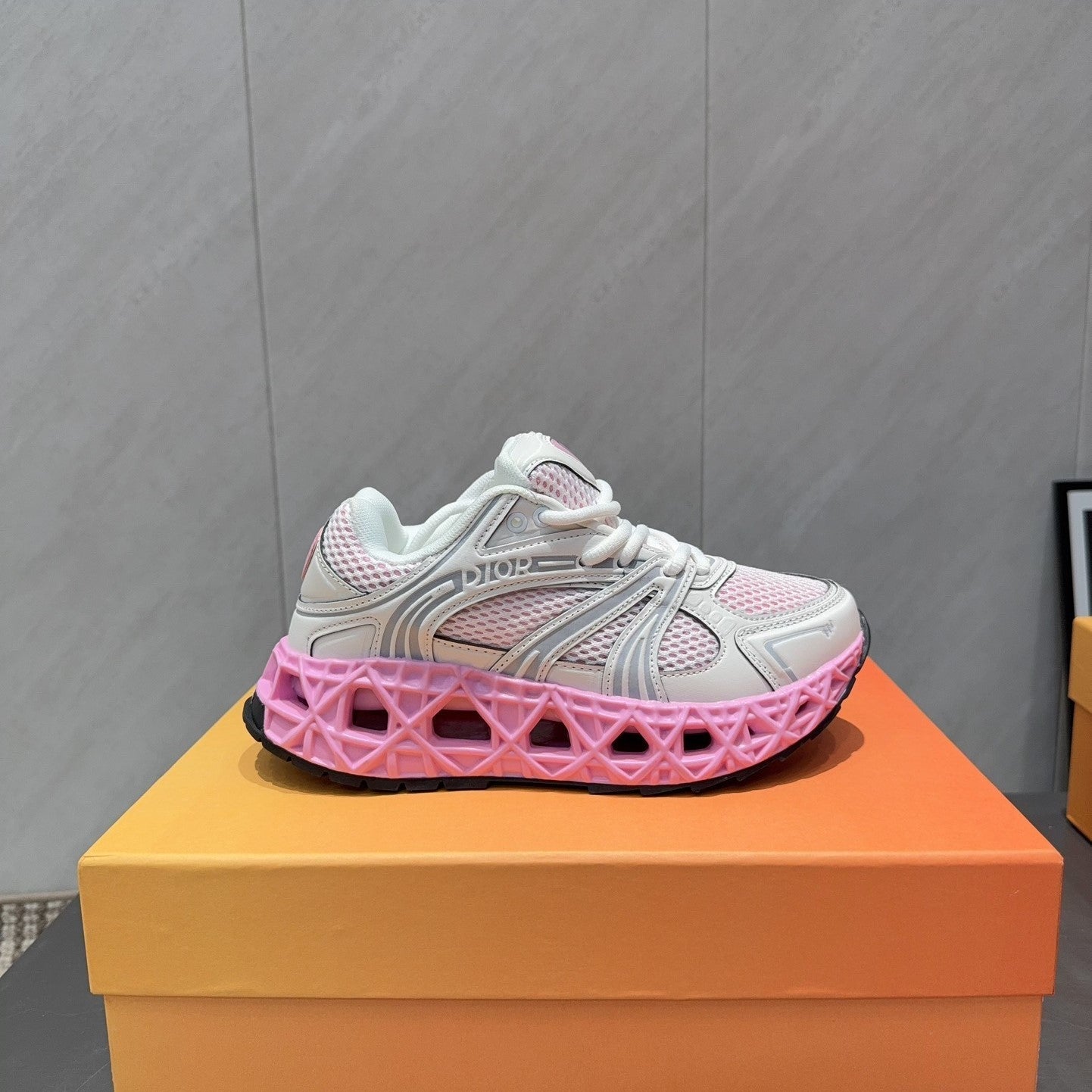 CD B35 NXXT Sneaker Pink White Rubber Mesh 614264