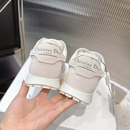 CD 26s Sneakers Beige White Suede Cowhide 683907