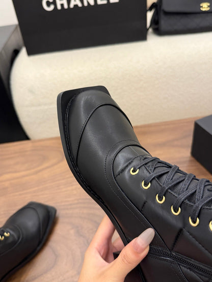 CC 26B Lace-Up Boots 4.5cm Black Quilted Leather 122446