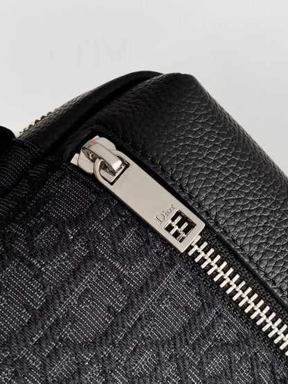 Dior 2026 Rider Zip-Up Messenger Bag 23cm Fabric And Grained Leather
