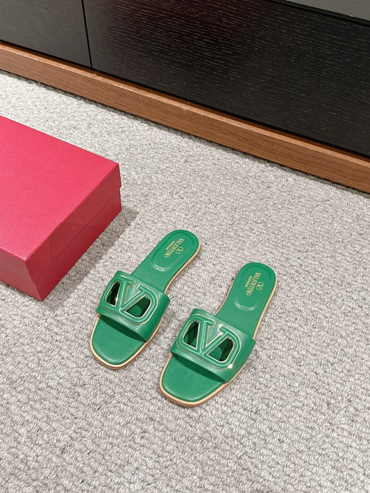 VLOGO CUT-OUT EMERALD GREEN CALFSKIN SLIDE SANDAL