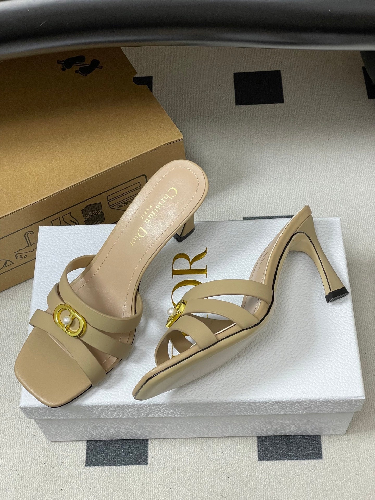 CD 26 High-Heeled Sandals 80mm Beige Cowhide 632588