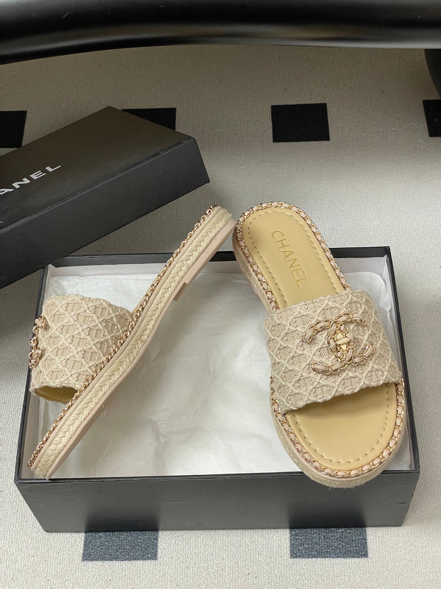 CC 26s Flat Slippers Beige Gold Fabric Sheepskin 649484