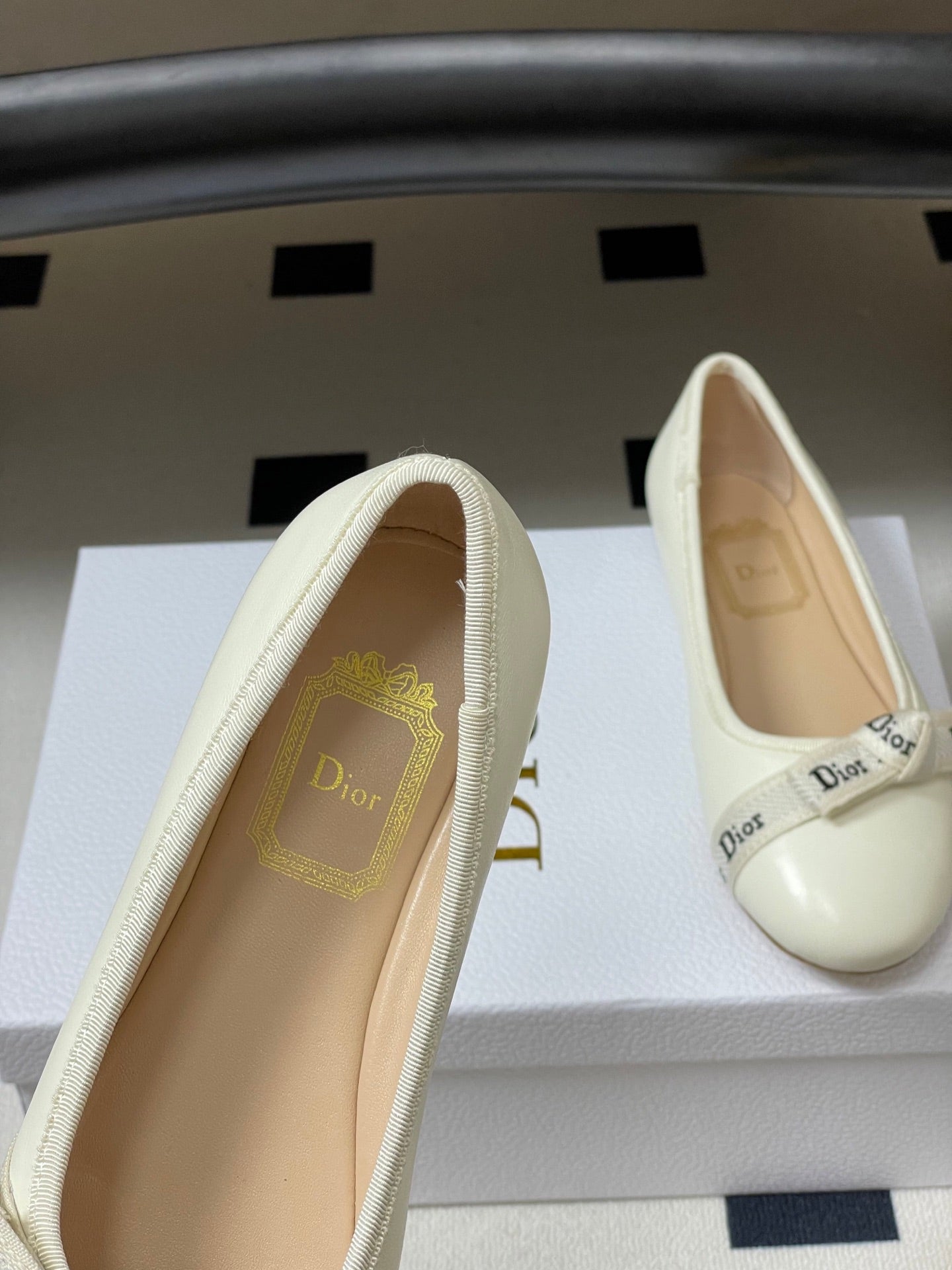CD J'Adior Ballet Flat Cream Lambskin 834929