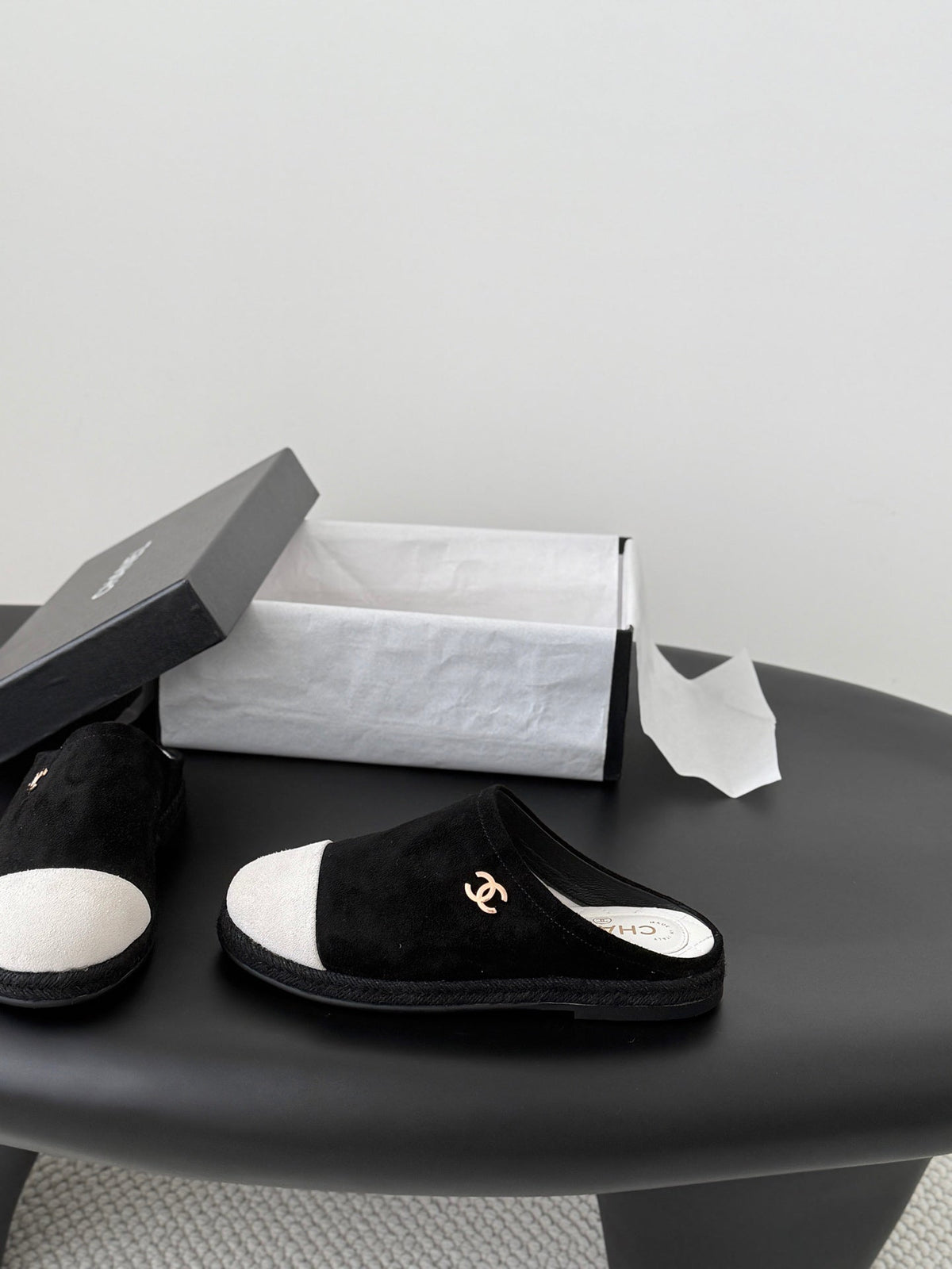 CC 26s Casual Mules Black White Suede 914906