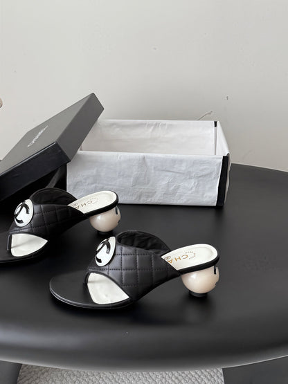 CC 26s Thong Sandals Spherical Heel Black Sheepskin 964991