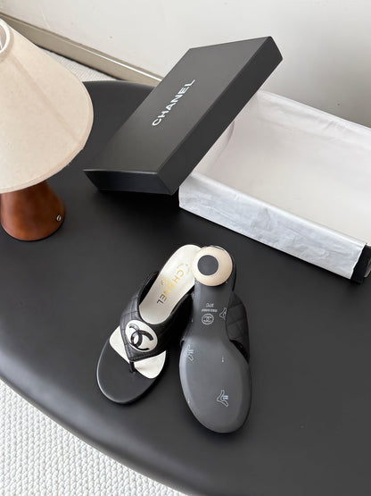 CC 26s Thong Sandals Spherical Heel Black Sheepskin 964991
