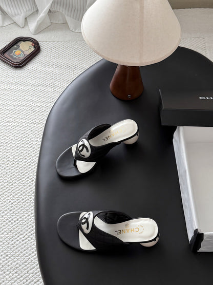 CC 26s Thong Sandals Spherical Heel Black Sheepskin 964991