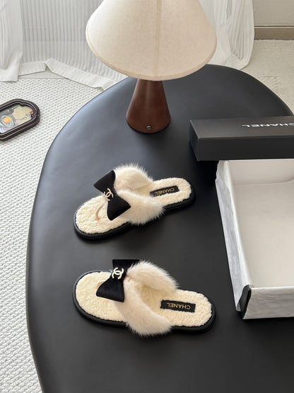 CC 26s Bowknot Thong Sandals Cream Furry Shearing 969672