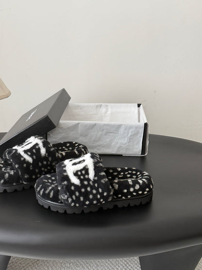 CC 26s Slides Black White Dalmatian Print Shearling 969710