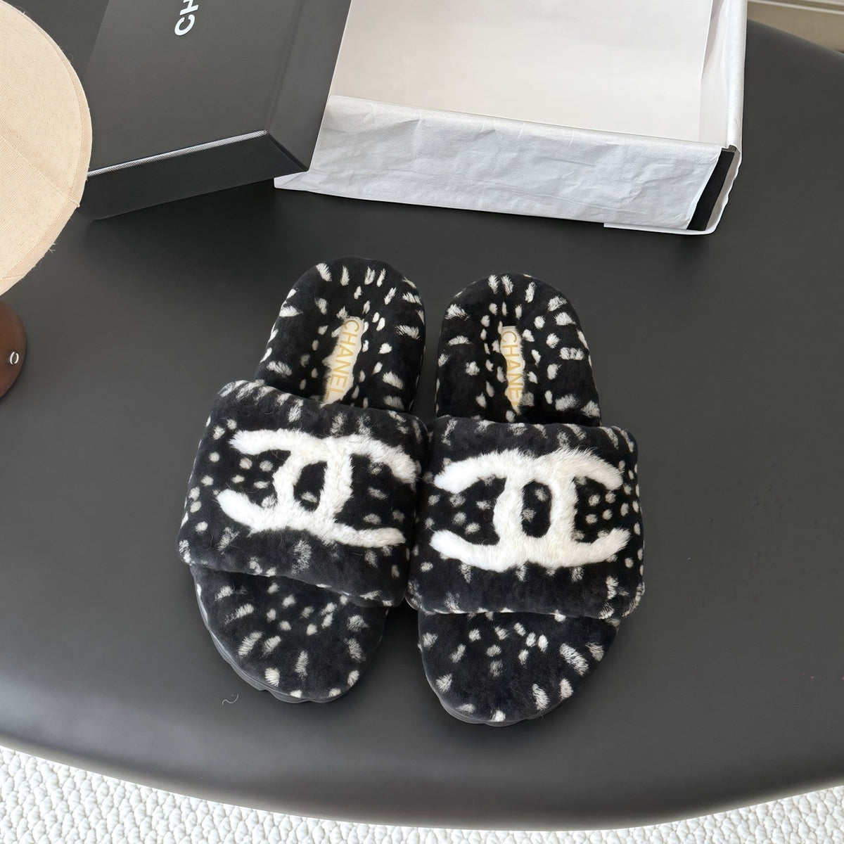 CC 26s Slides Black White Dalmatian Print Shearling 969710