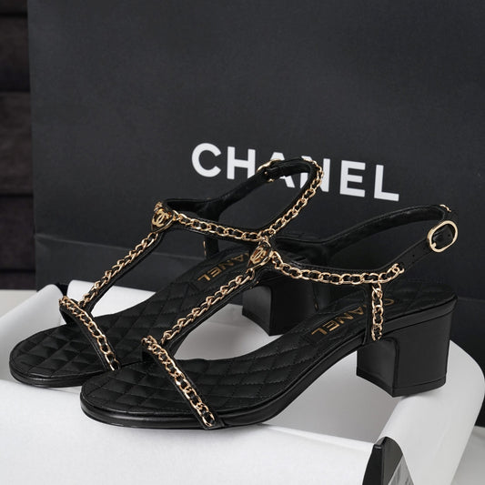 CC 26s Heart CC T-Strap Sandals Black Quilted Leather 964932