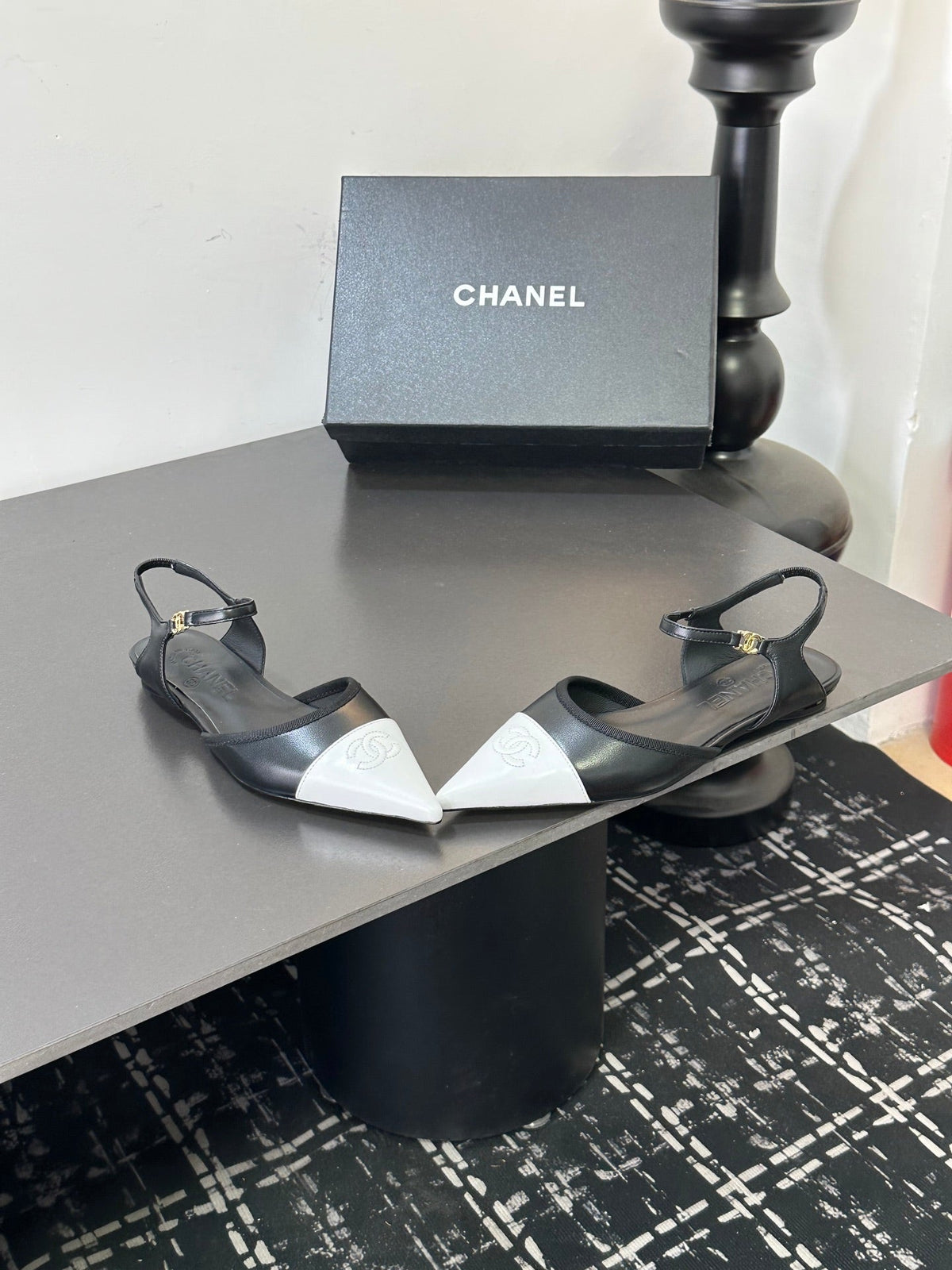 Chanel 26S Flat Pointed-Toe Slingbacks In Black And White Lambskin
