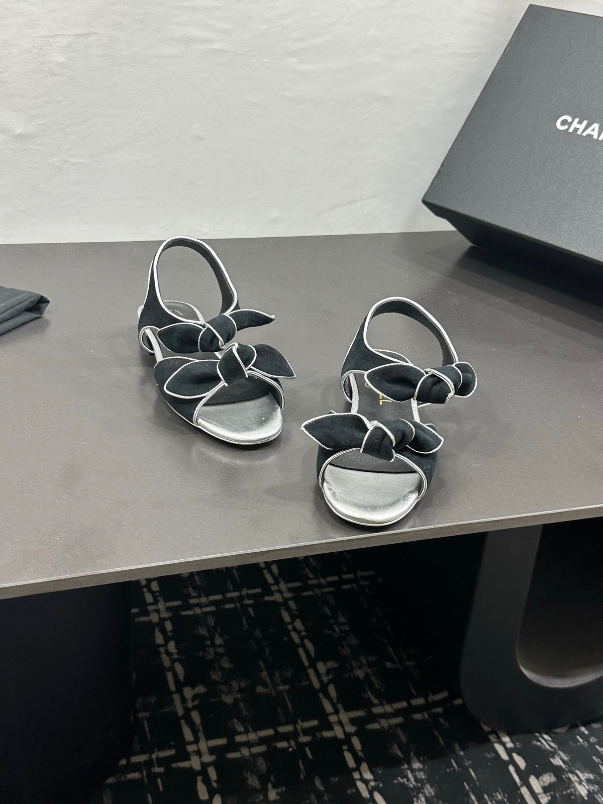 Chanel 26S Bow Sandals In Black And Silver Suede