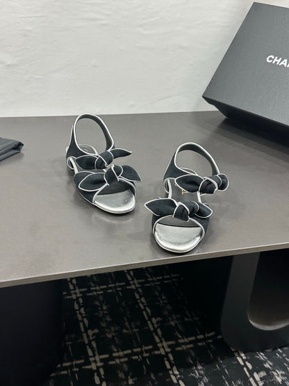 Chanel 26S Bow Sandals In Black And Silver Suede