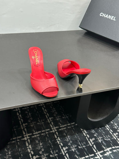 CC 26s Sandal Red Sheepskin 832568