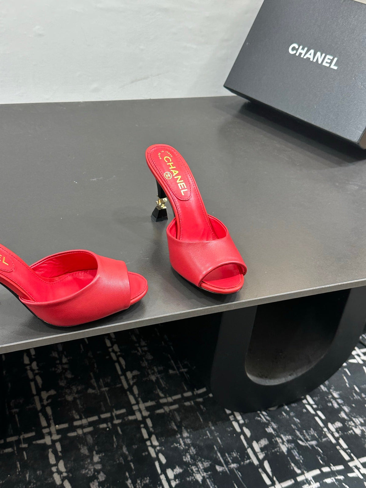 CC 26s Sandal Red Sheepskin 832568