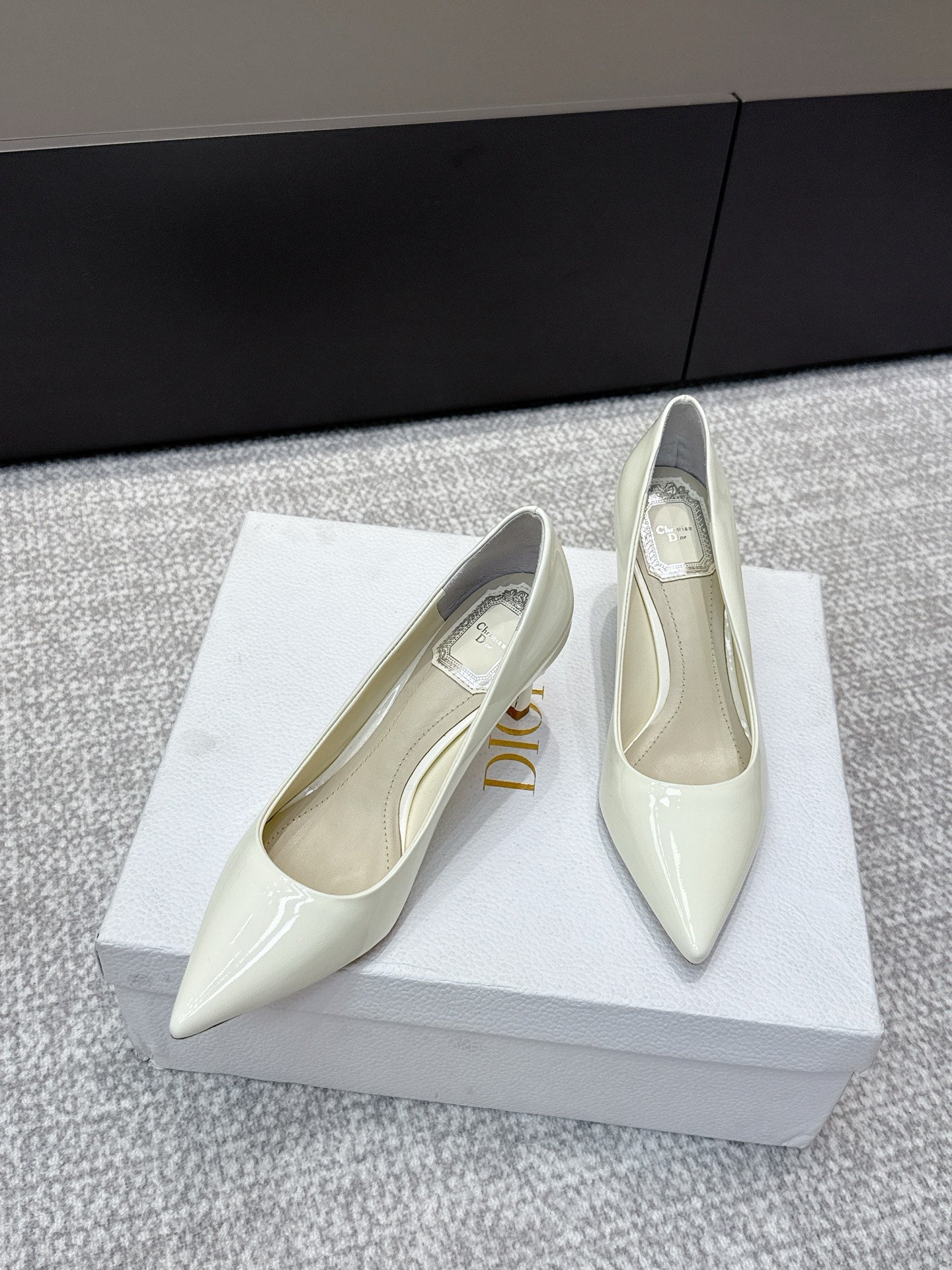 CD 26s High Heels Pump 85 White Patent Leather 661476
