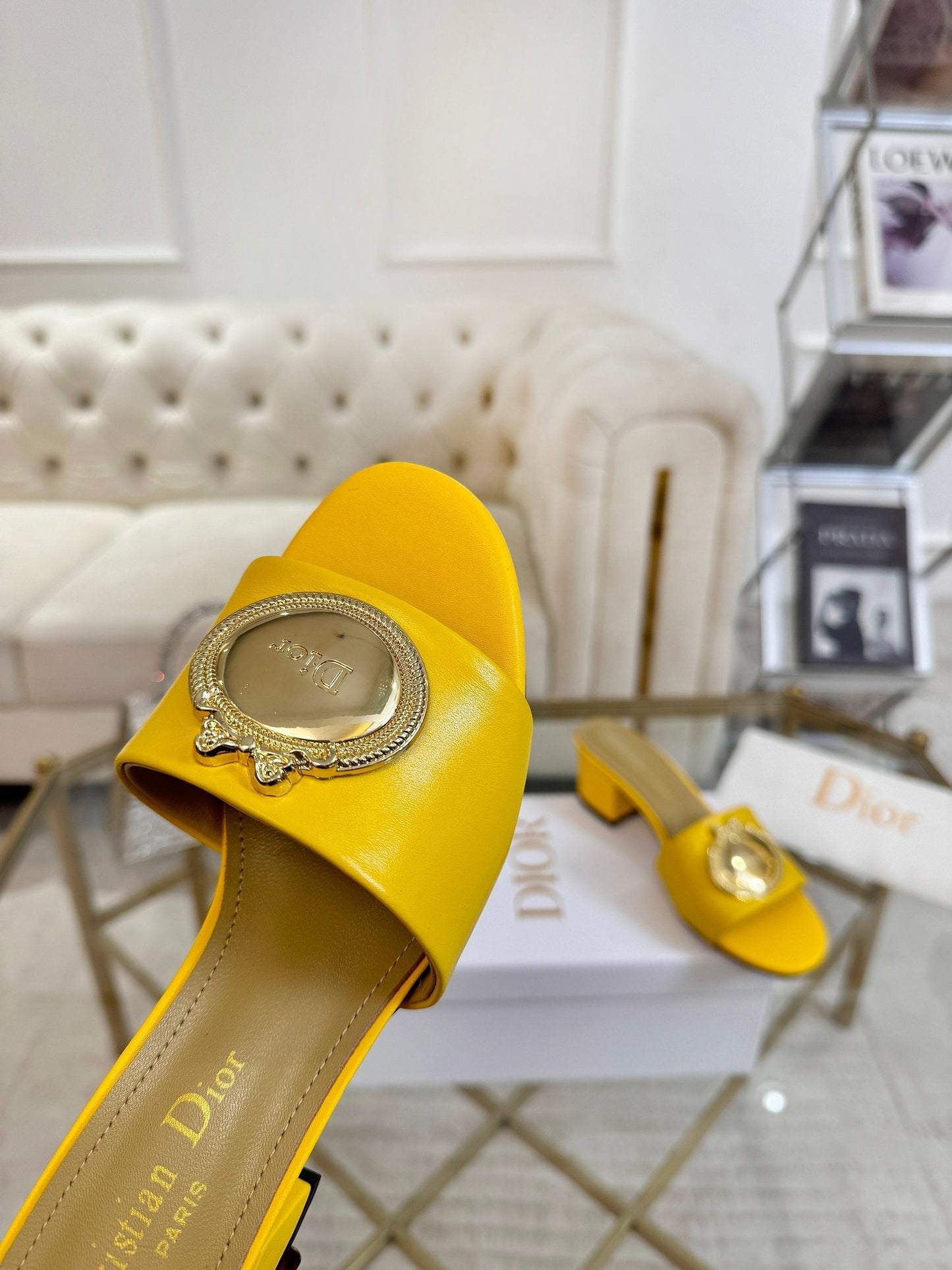 CD 26s Médaillon Buckle Slides 5cm Yellow Lambskin 927392
