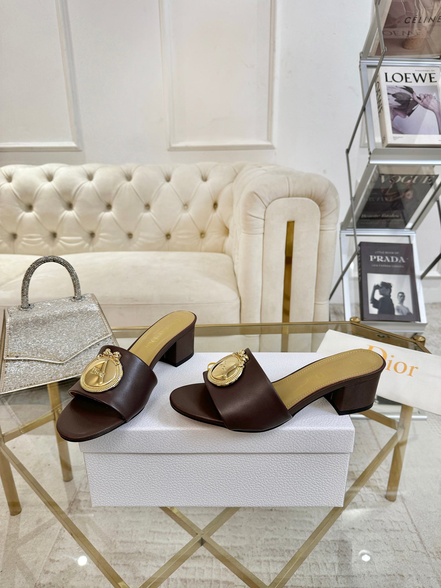 CD 26s Médaillon Buckle Slides 5cm Coffee Lambskin 927391