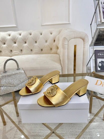 CD 26s Médaillon Buckle Slides 5cm Gold Lambskin 927389