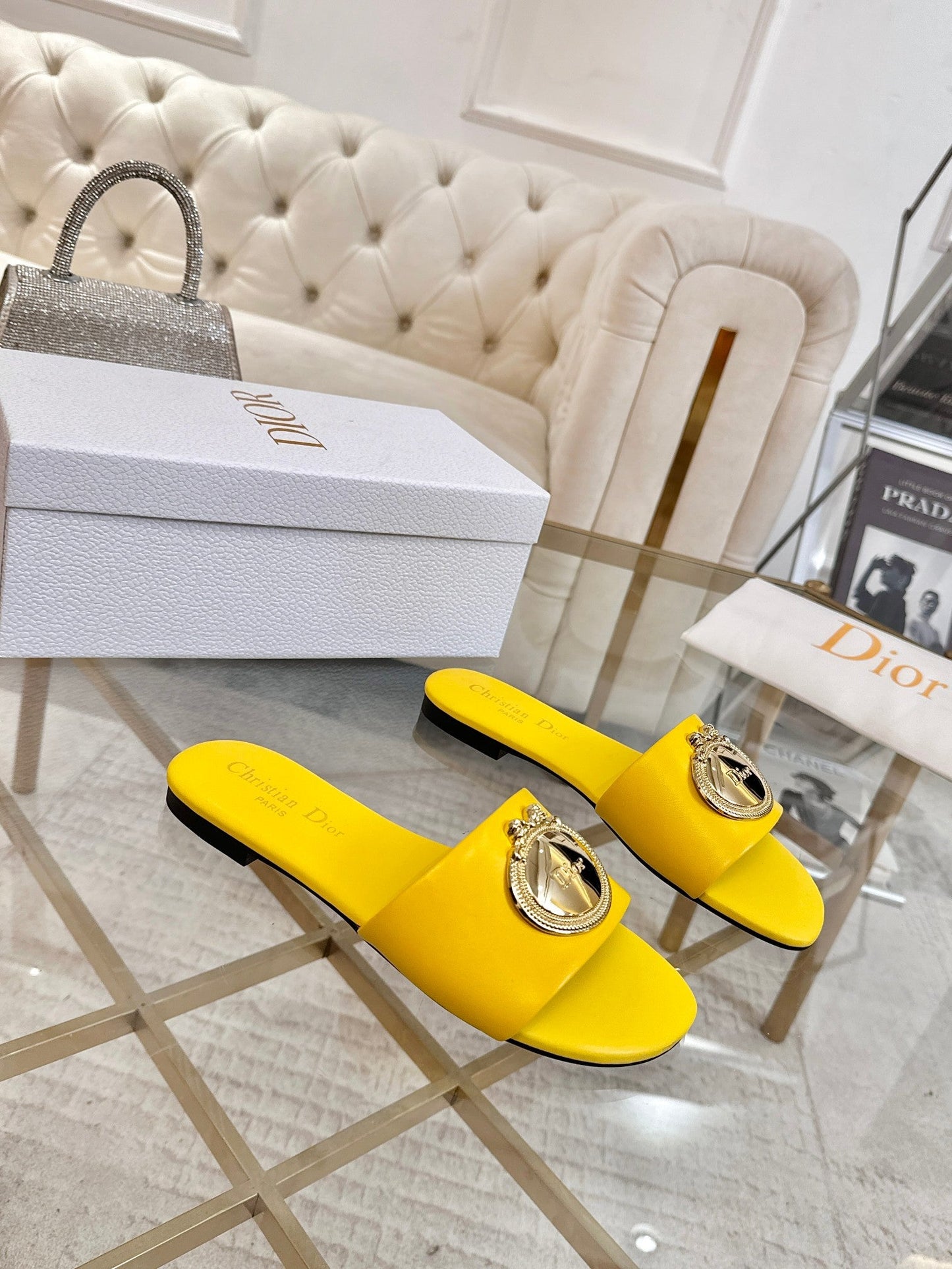 CD 26s Sandals Yellow Leather 667118