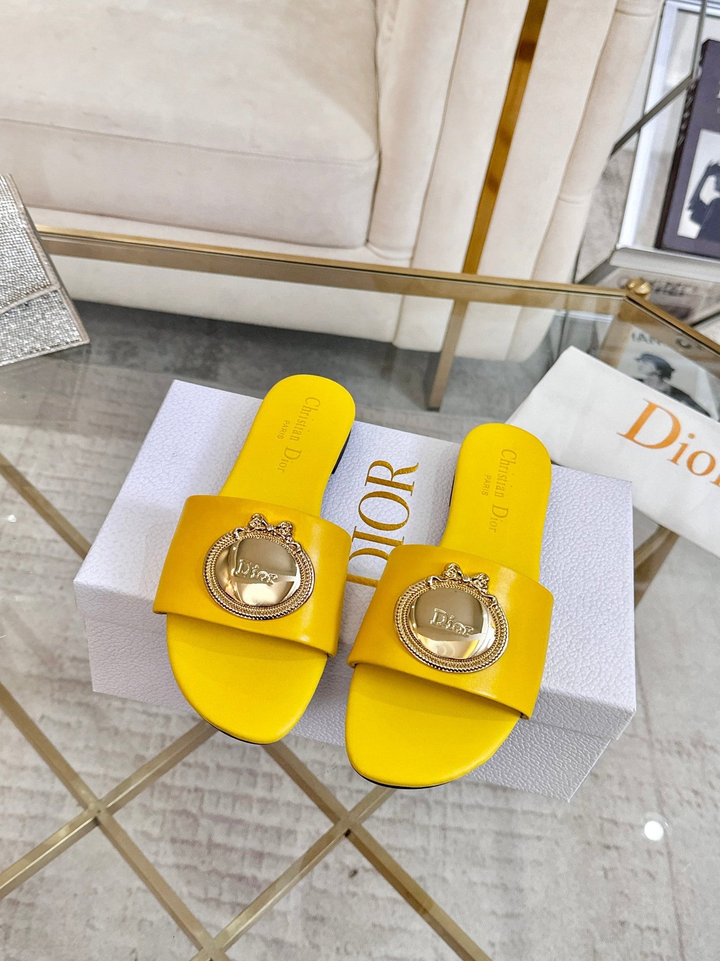 CD 26s Sandals Yellow Leather 667118