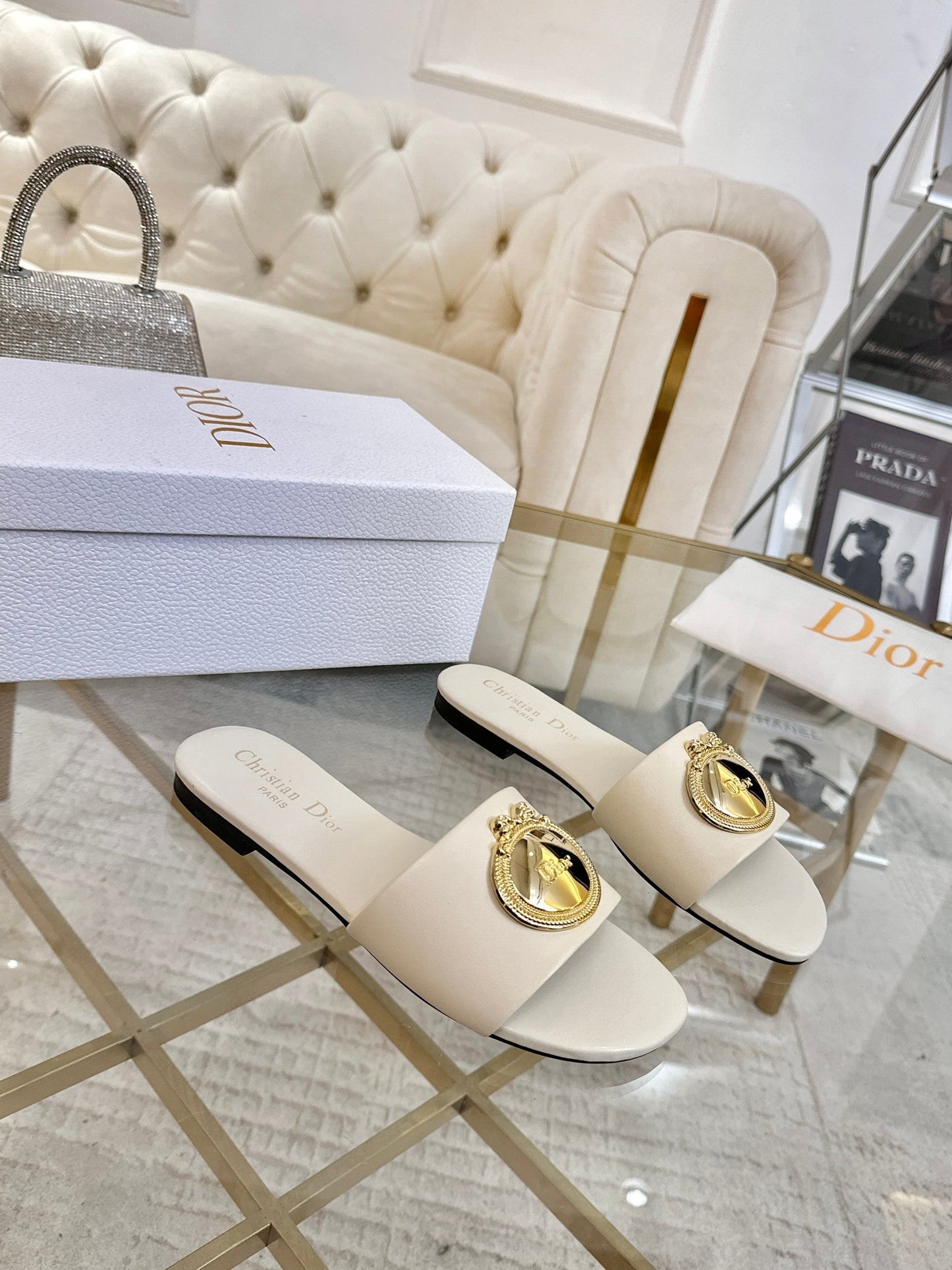 CD 26s Sandals Ivory Leather 667113