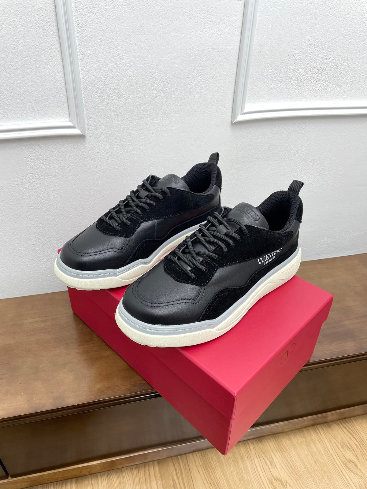 Gumboy Calfskin Sneaker Black 990115