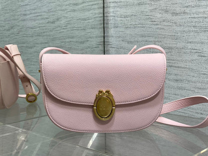 CD 2026 Médaillon Flap Bag 23cm Grained Calfskin