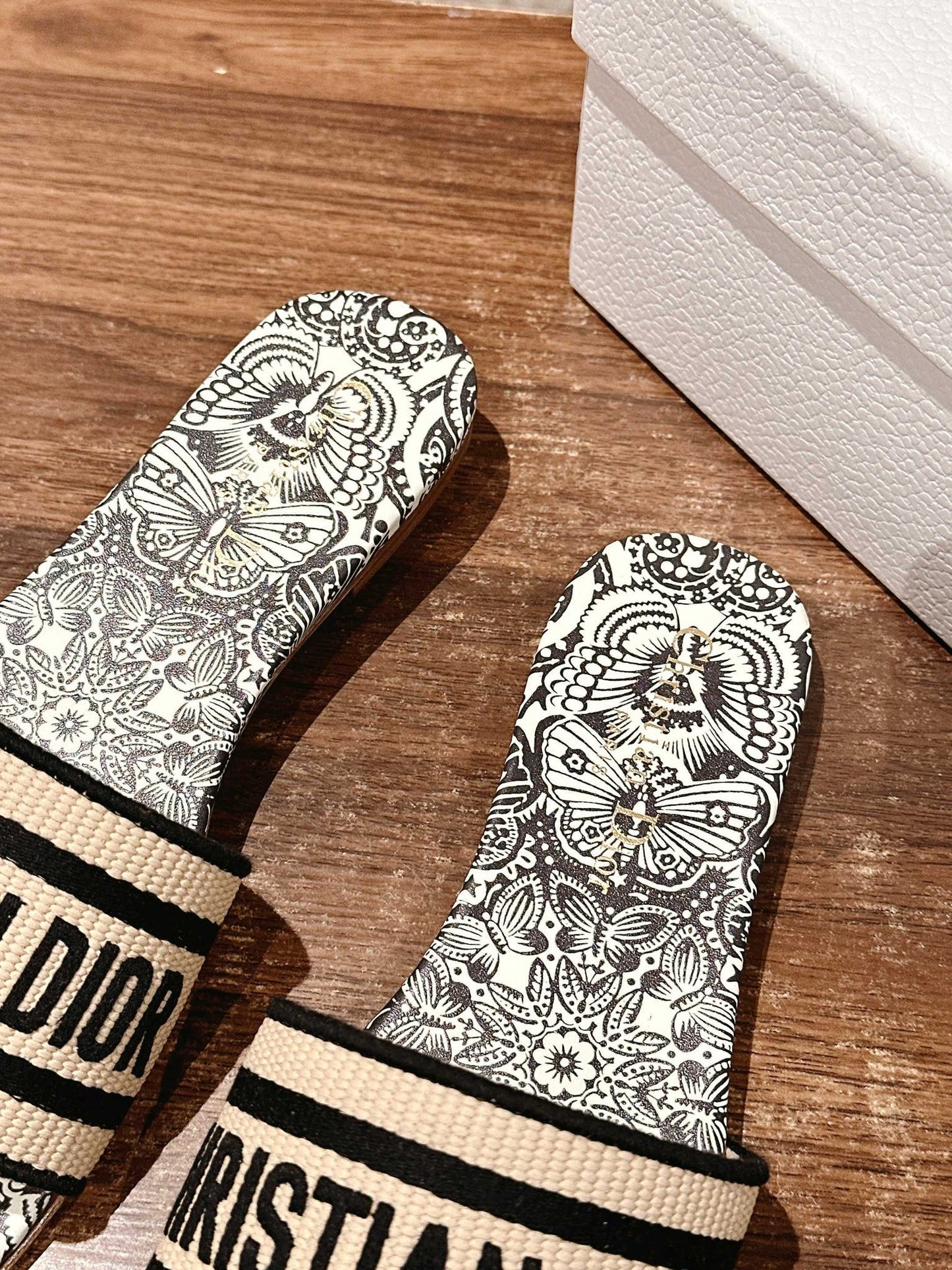 CD 26s D-Club Embroidered Slides In Black Toile De Jouy