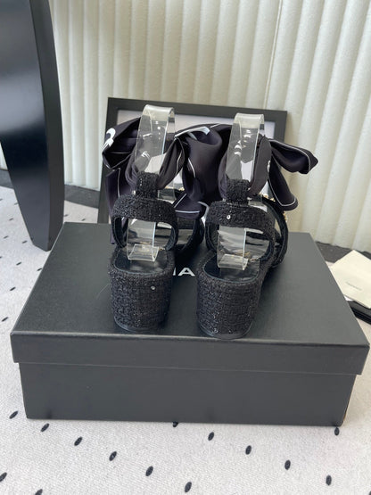 CC 26s Sandals 55 Black Tweed Mixed Gold Charm 650081
